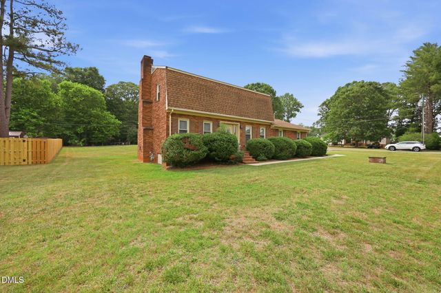 1003 Camelot Lane, Graham, NC 27253