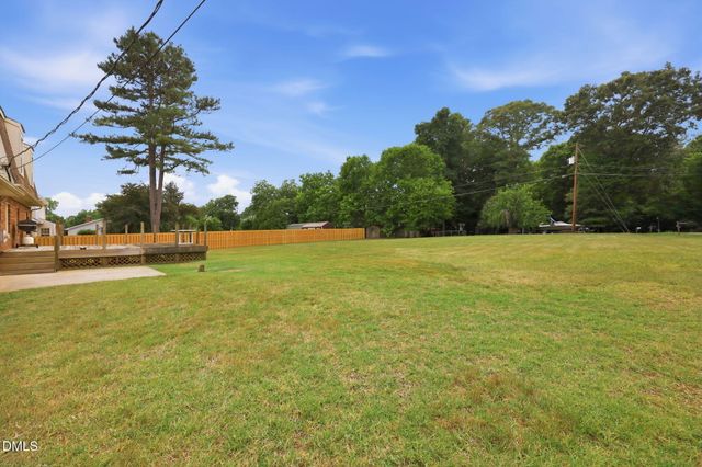 1003 Camelot Lane, Graham, NC 27253