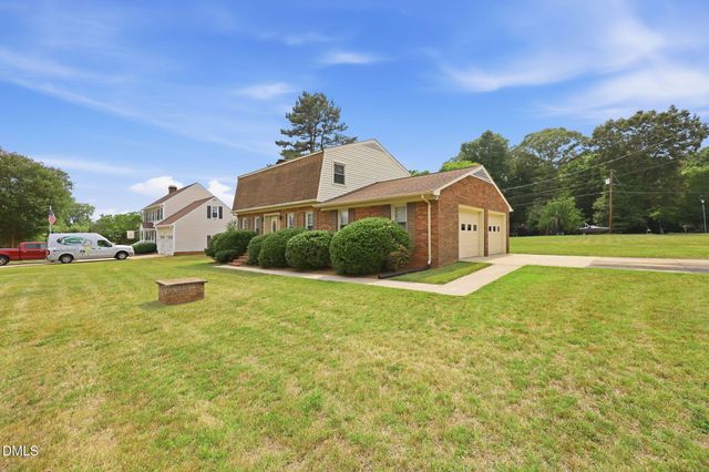 1003 Camelot Lane, Graham, NC 27253