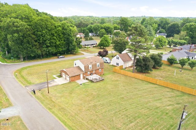1003 Camelot Lane, Graham, NC 27253