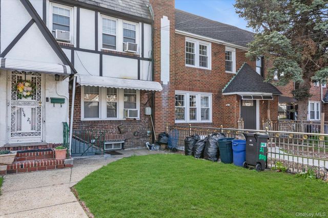 114-21 200th Street, Saint Albans, NY 11412