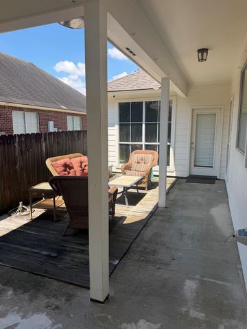 5257 Eastbay Dr, Baton Rouge, LA 70820