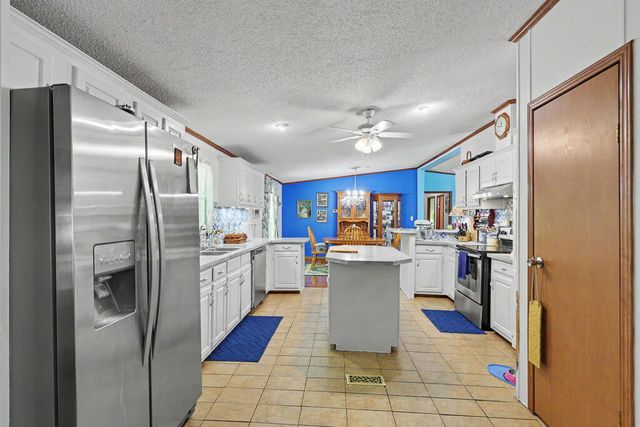 636 Blue Ridge Park Drive, Hayesville, NC 28904