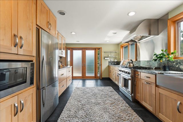 22213 Quinterno Court, Cupertino, CA 95014