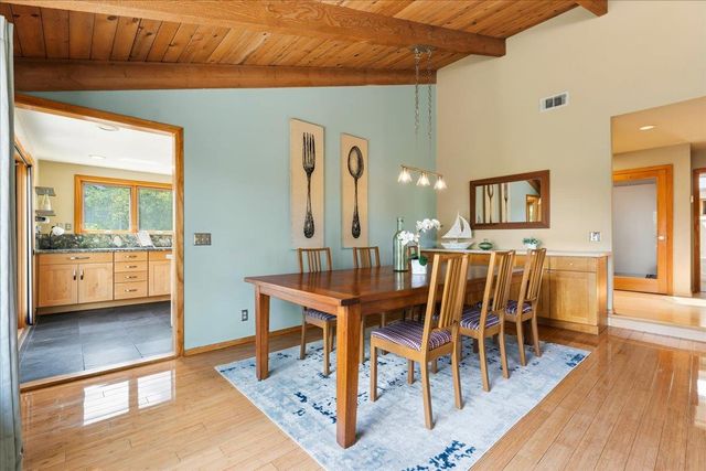 22213 Quinterno Court, Cupertino, CA 95014