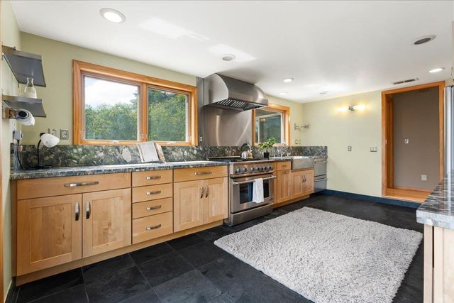 22213 Quinterno Court, Cupertino, CA 95014