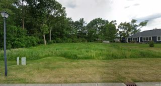 51527 Summer Hill Drive, Granger, IN 46530