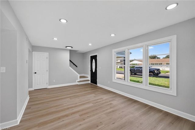 1132 Gladiola Cres CRST, Virginia Beach, VA 23453