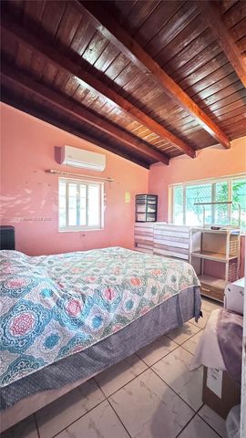 3135 NW 86th St, Miami, FL 33147