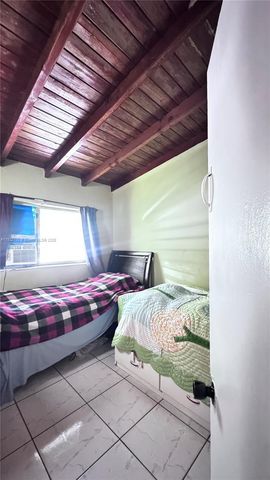 3135 NW 86th St, Miami, FL 33147