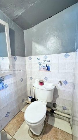 3135 NW 86th St, Miami, FL 33147