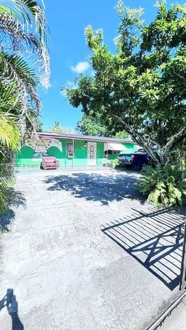 3135 NW 86th St, Miami, FL 33147