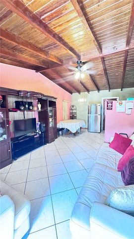 3135 NW 86th St, Miami, FL 33147