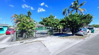 3135 NW 86th St, Miami, FL 33147