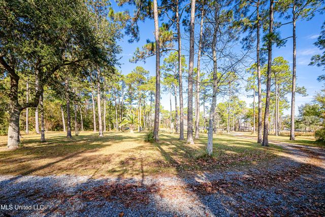 6301 Mary Mahoney Drive, Ocean Springs, MS 39564