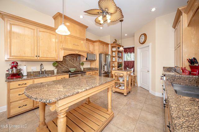 6301 Mary Mahoney Drive, Ocean Springs, MS 39564