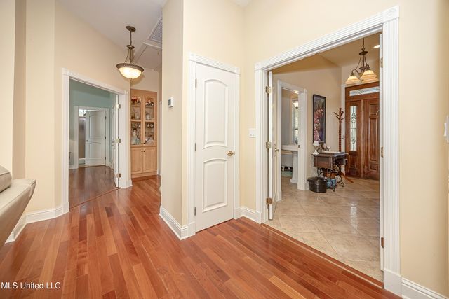 6301 Mary Mahoney Drive, Ocean Springs, MS 39564