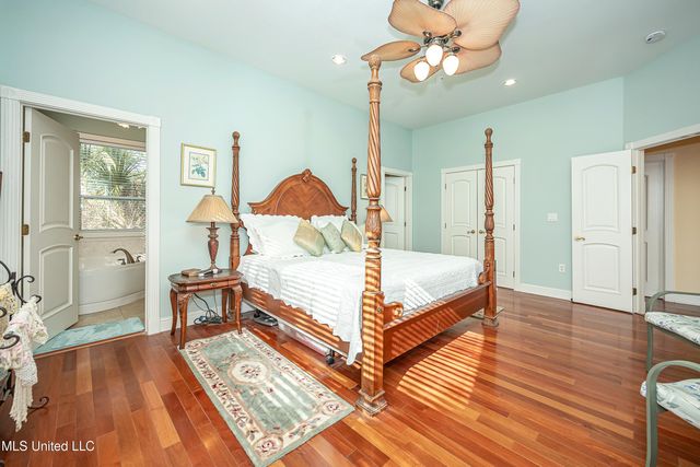 6301 Mary Mahoney Drive, Ocean Springs, MS 39564