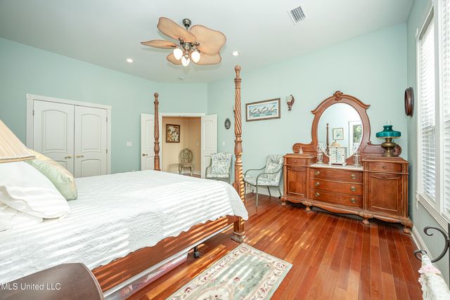 6301 Mary Mahoney Drive, Ocean Springs, MS 39564