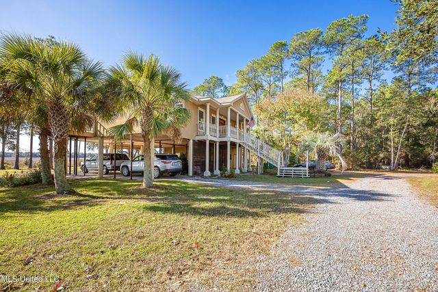 6301 Mary Mahoney Drive, Ocean Springs, MS 39564