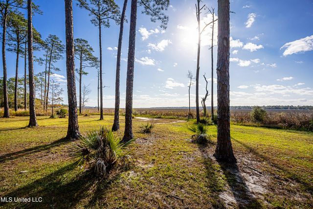 6301 Mary Mahoney Drive, Ocean Springs, MS 39564