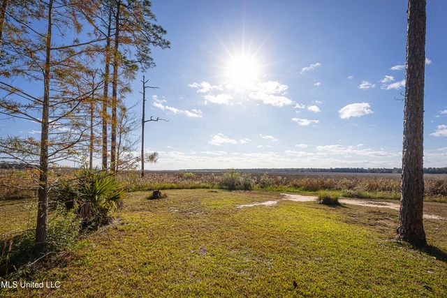 6301 Mary Mahoney Drive, Ocean Springs, MS 39564