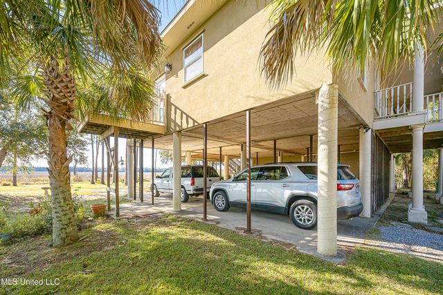 6301 Mary Mahoney Drive, Ocean Springs, MS 39564