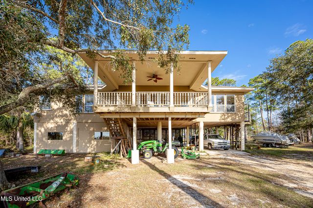 6301 Mary Mahoney Drive, Ocean Springs, MS 39564