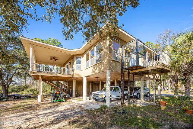 6301 Mary Mahoney Drive, Ocean Springs, MS 39564