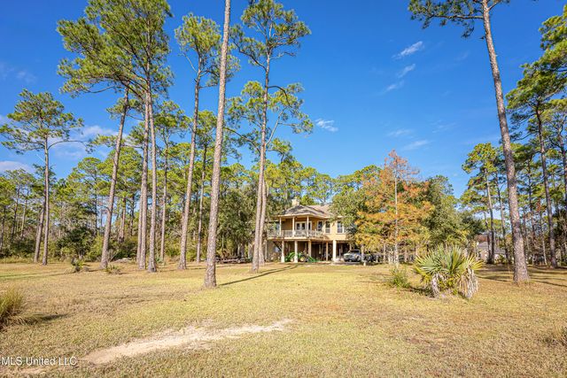 6301 Mary Mahoney Drive, Ocean Springs, MS 39564