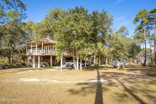 6301 Mary Mahoney Drive, Ocean Springs, MS 39564