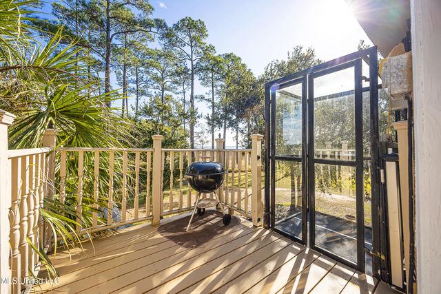 6301 Mary Mahoney Drive, Ocean Springs, MS 39564