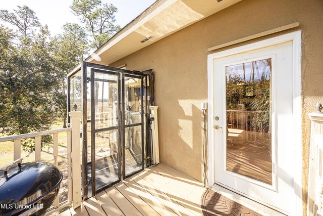 6301 Mary Mahoney Drive, Ocean Springs, MS 39564