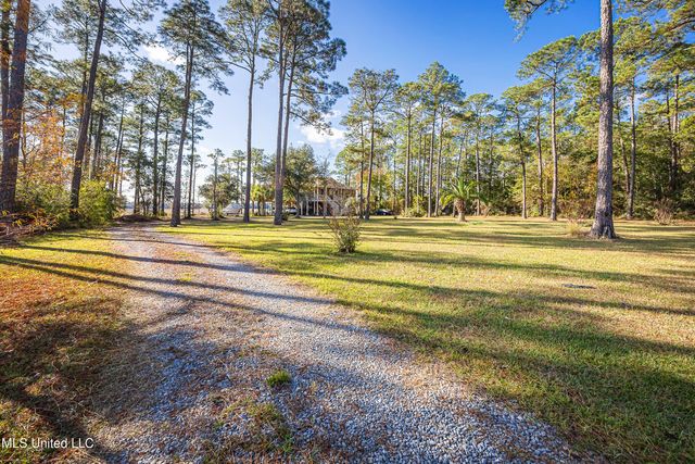 6301 Mary Mahoney Drive, Ocean Springs, MS 39564