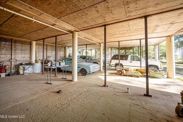 6301 Mary Mahoney Drive, Ocean Springs, MS 39564