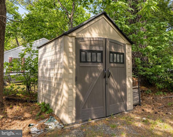 42195 WHITE POINT BEACH RD, Leonardtown, MD 20650