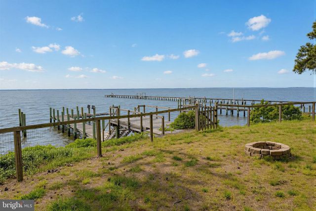 42195 WHITE POINT BEACH RD, Leonardtown, MD 20650