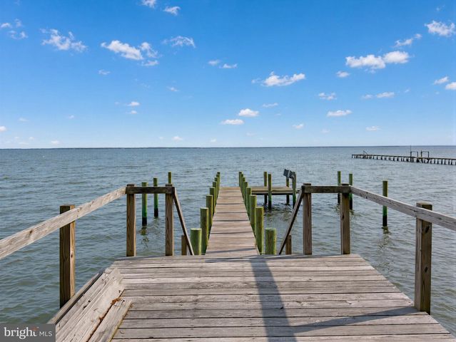 42195 WHITE POINT BEACH RD, Leonardtown, MD 20650