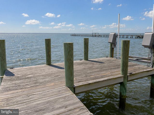 42195 WHITE POINT BEACH RD, Leonardtown, MD 20650