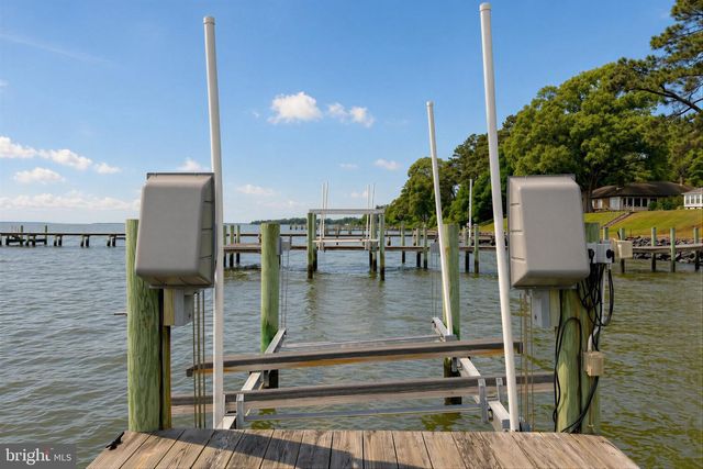42195 WHITE POINT BEACH RD, Leonardtown, MD 20650