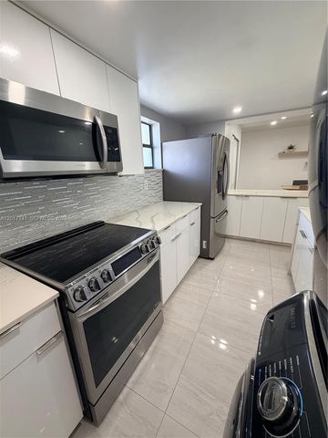13850 SW 62nd St 303, Miami, FL 33183