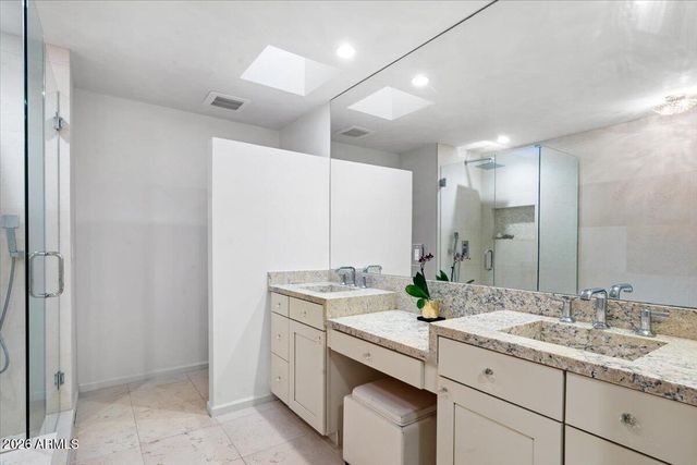 7922 E CRESTWOOD Way, Scottsdale, AZ 85250