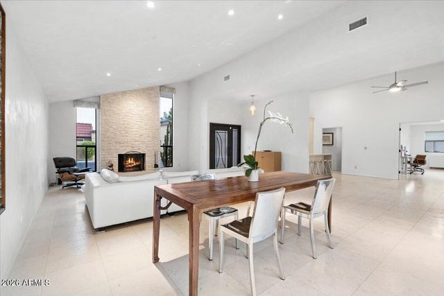 7922 E CRESTWOOD Way, Scottsdale, AZ 85250