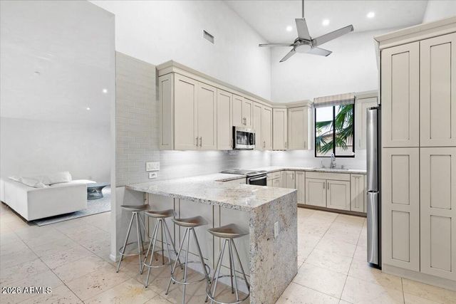 7922 E CRESTWOOD Way, Scottsdale, AZ 85250