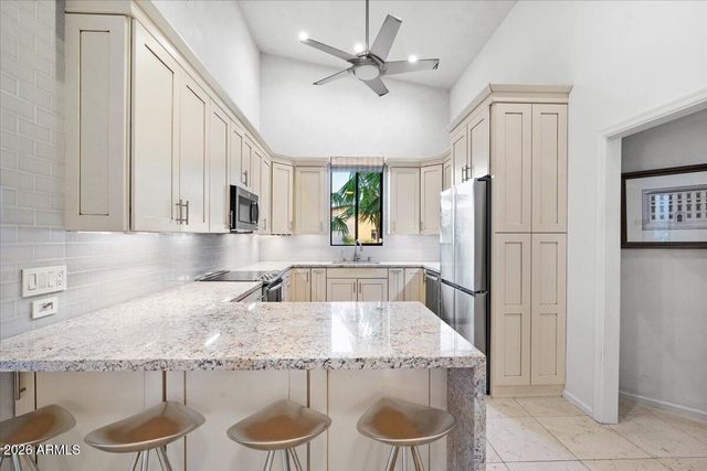 7922 E CRESTWOOD Way, Scottsdale, AZ 85250