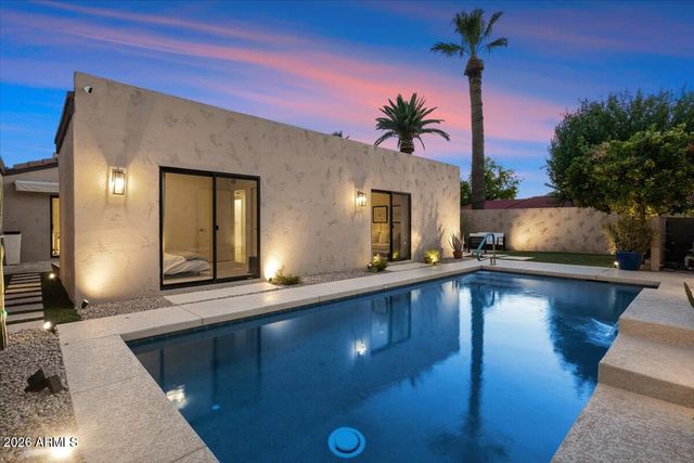 7922 E CRESTWOOD Way, Scottsdale, AZ 85250