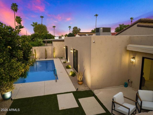 7922 E CRESTWOOD Way, Scottsdale, AZ 85250