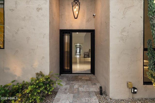 7922 E CRESTWOOD Way, Scottsdale, AZ 85250