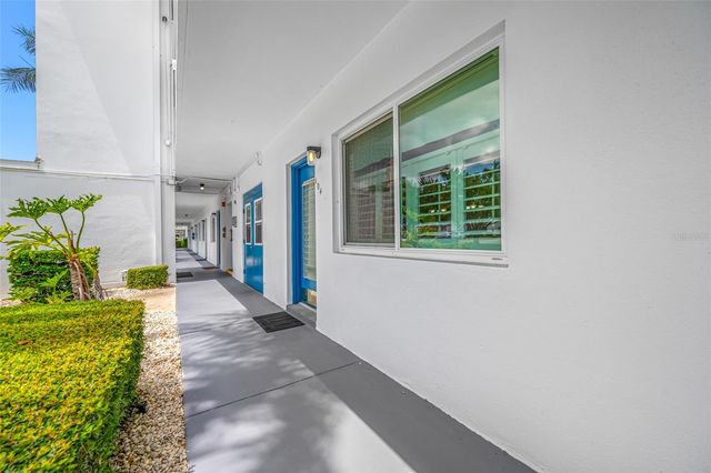 8075 112TH STREET 104, Seminole, FL 33772
