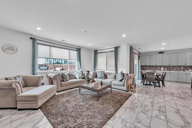 4957 Gold Rush Dr, Folsom, CA 95630